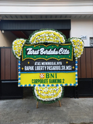 Papan Bunga Duka di Padang Ulak Tanding